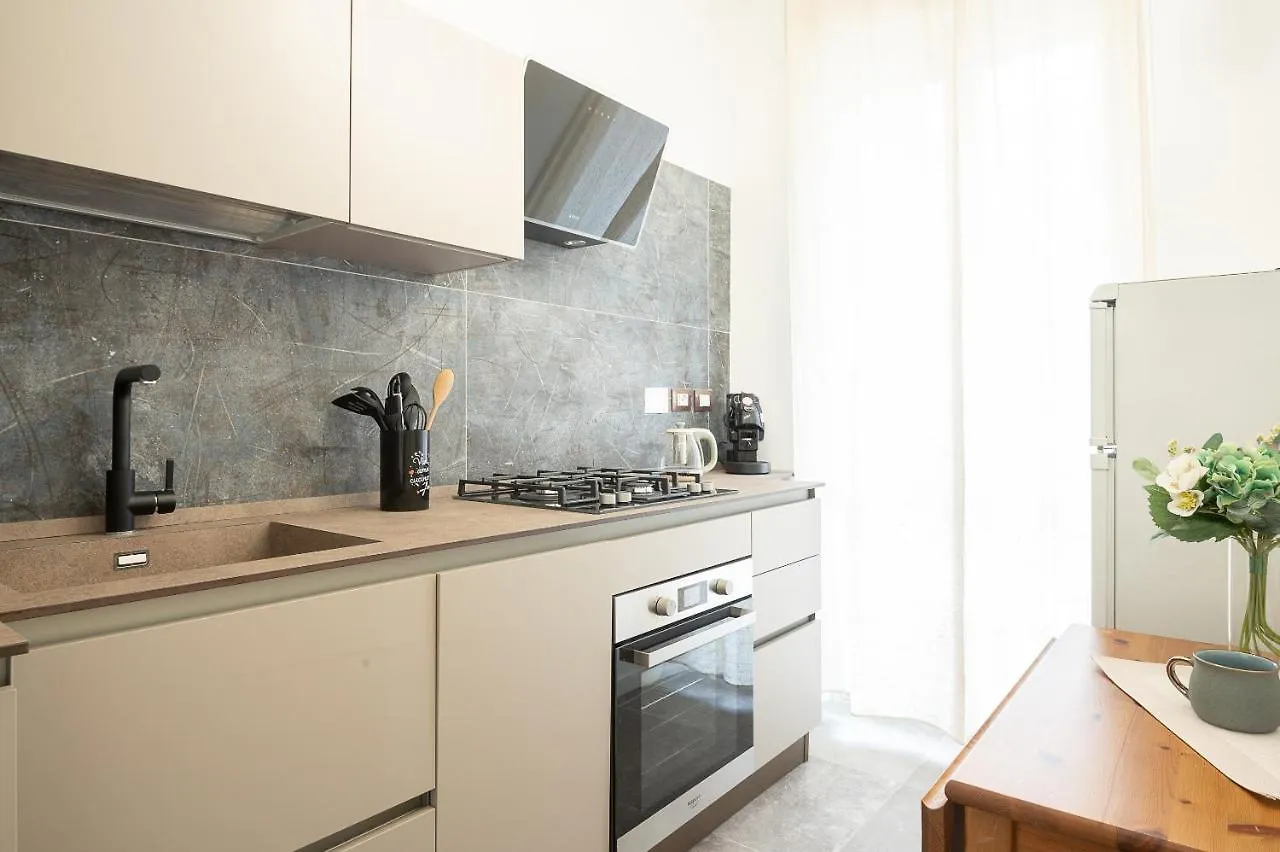 Sweeties Apartment San Giovanni Roma İtalya